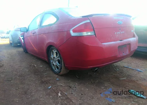 2008 Ford Focus Se/Ses z USA, uszkodzony, nr VIN 1FAHP33N18W106222